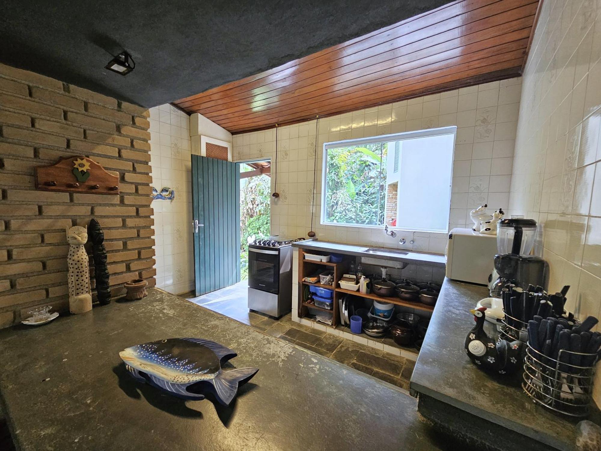 Casa Com Piscina A 500m Da Brava - Casa de férias Ubatuba